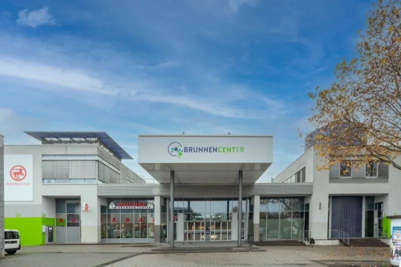 Eingang des Brunnen Centers in Bad Vilbel